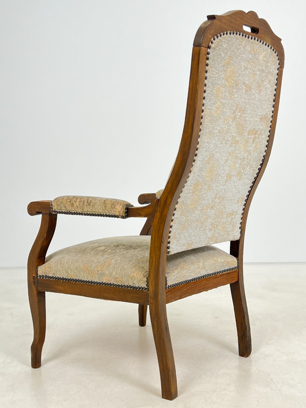 HL0195-valgomojo-kreslai-9 Ąžuolinis krėslas su gobelenu 75×62,5×115 cm, 42 cm