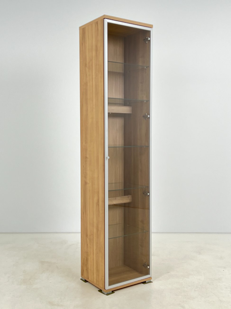 HN0999-vitrinos-1 Vitrina su apšvietimu 39,5×43,5×198 cm