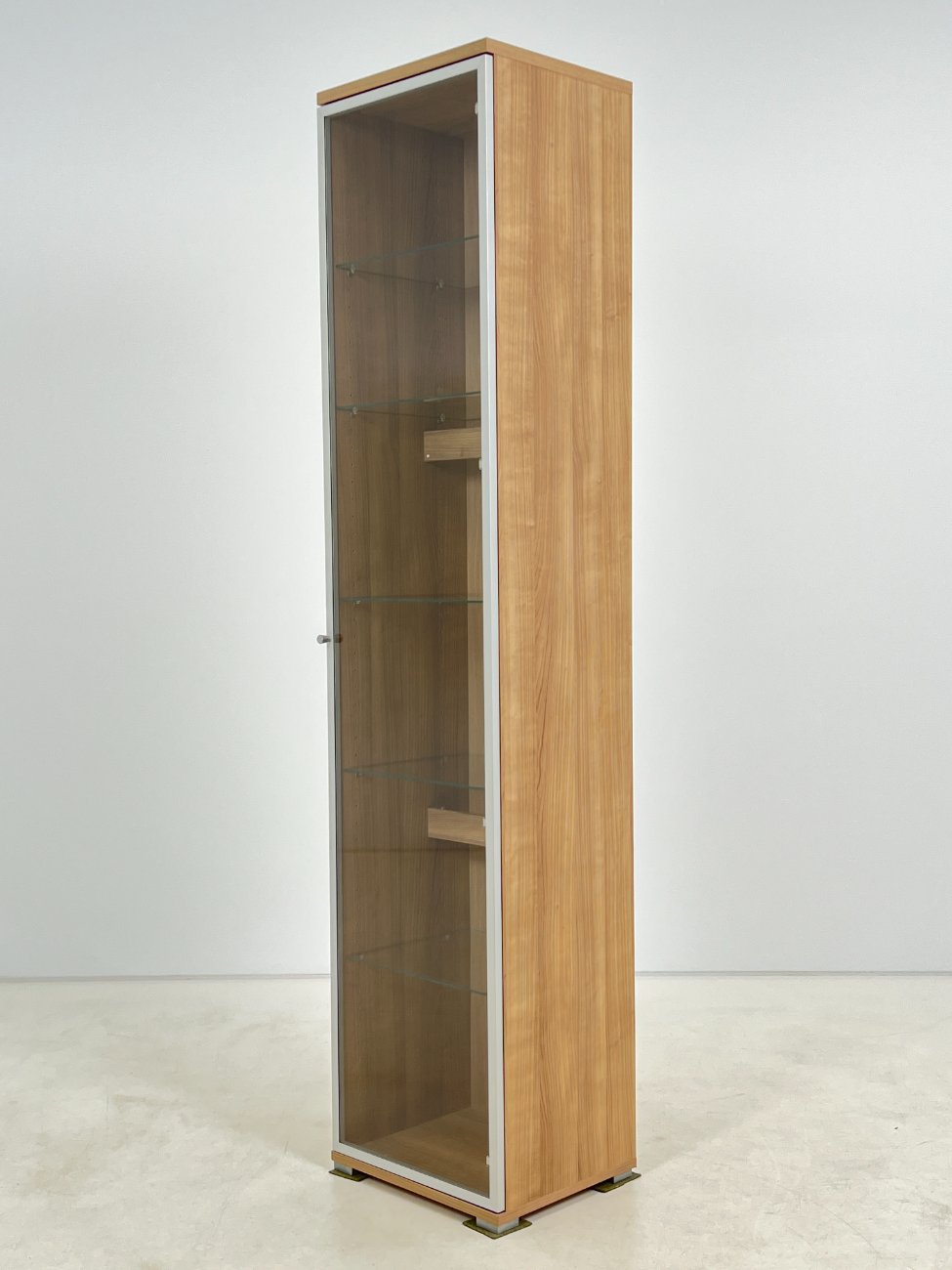 HN0999-vitrinos-3 Vitrina su apšvietimu 39,5×43,5×198 cm