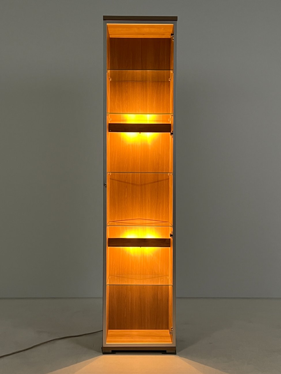 HN0999-vitrinos-5 Vitrina su apšvietimu 39,5×43,5×198 cm