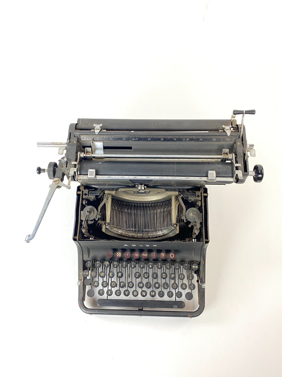 HN1003-rasomosios-masineles-12 “Adler” rašomoji mašinėlė 40x50x26 cm