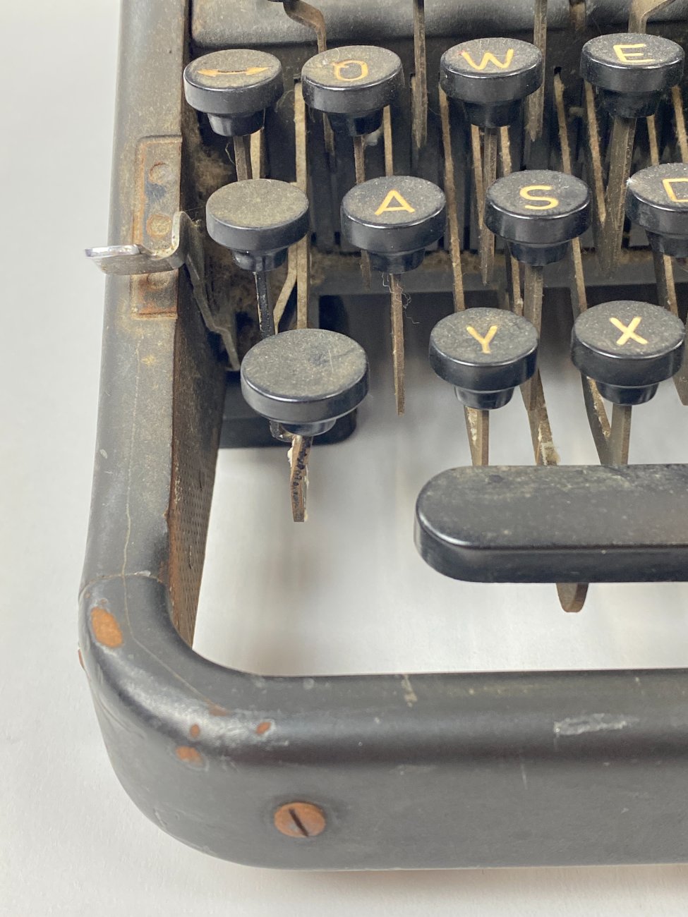 HN1003-rasomosios-masineles-19 “Adler” rašomoji mašinėlė 40x50x26 cm