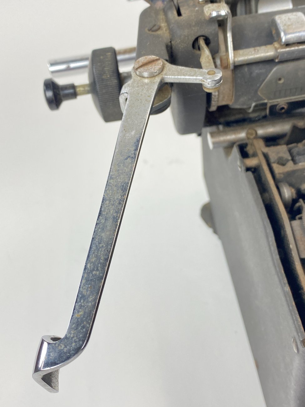 HN1003-rasomosios-masineles-20 “Adler” rašomoji mašinėlė 40x50x26 cm