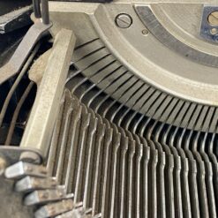 “Adler” rašomoji mašinėlė 40x50x26 cm