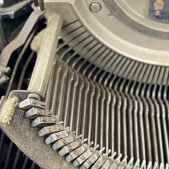 “Adler” rašomoji mašinėlė 40x50x26 cm