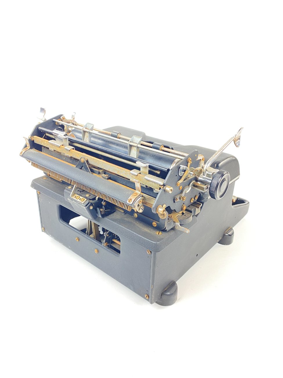 HN1005-rasomosios-masineles-11 “Torpedo” rašomoji mašinėlė 504555 38x39x25 cm