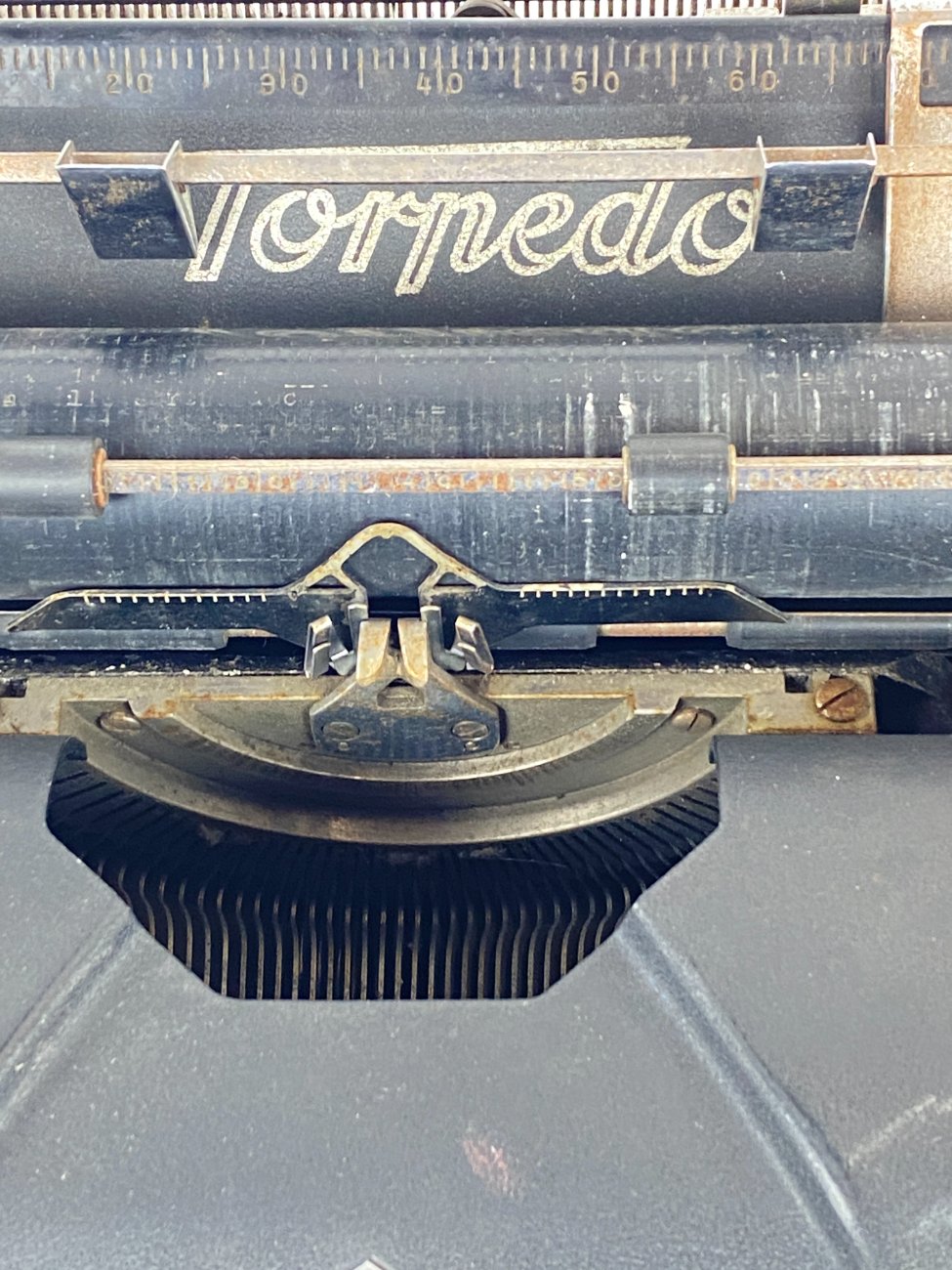 HN1005-rasomosios-masineles-7 “Torpedo” rašomoji mašinėlė 504555 38x39x25 cm