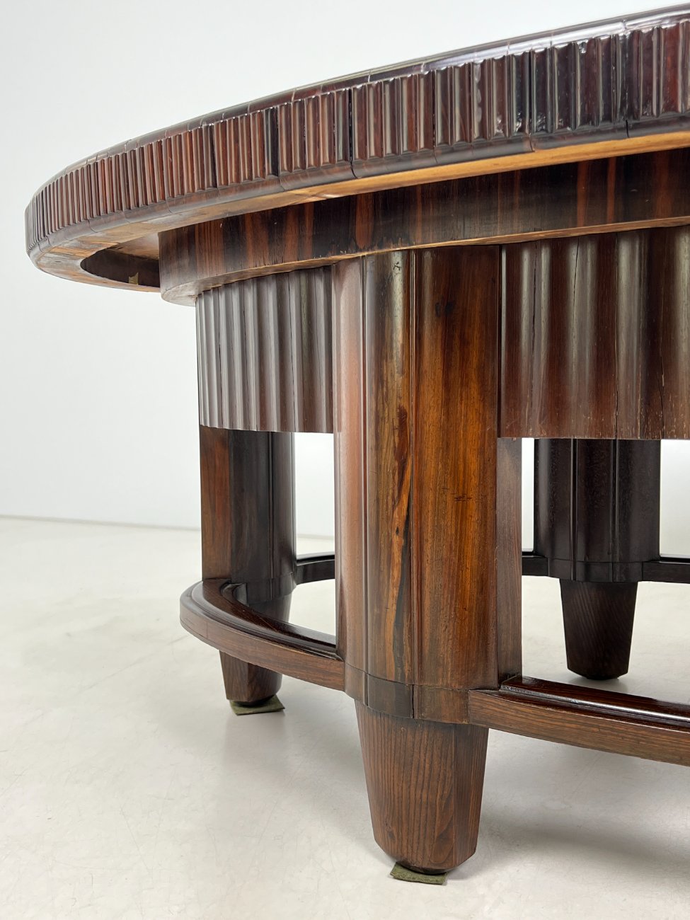 HN1006-stalai-6 Art deco riešutmedžio valgomojo stalas 125,5x212x74 cm