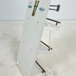 Pakabinama baltos spalvos lentyna su apšvietimu 17x36x70 cm