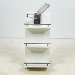 Pakabinama baltos spalvos lentyna su apšvietimu 17x36x70 cm