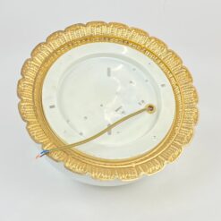 Pakabinamas žalvarinis šviestuvas su balto stiklo gaubtu 29,5×29,5×18 cm