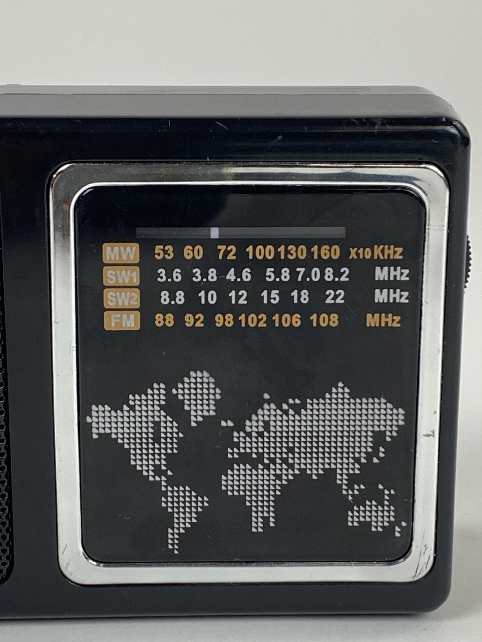 HN1105-senoviniai-radijo-aparatai-6 Tranzistorinis radijo imtuvas EP560/ICF-400 4,5×16,5×9,5 cm