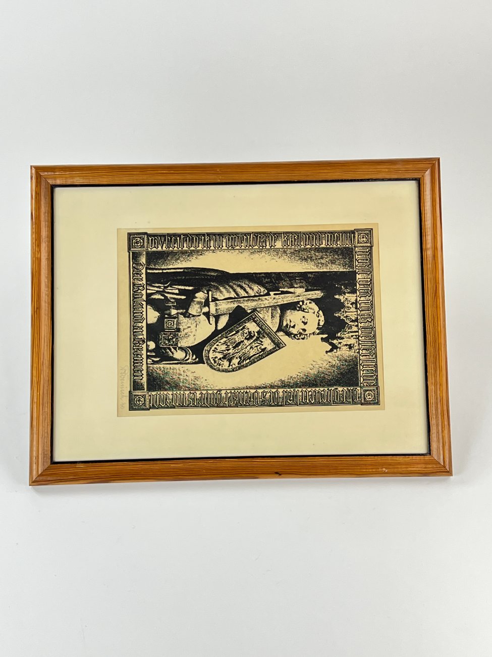 HN1132-grafika-ir-printai-6 Grafikos darbas “Bremer Roland” mediniame rėme su stiklu 3×34,5×44,5 cm