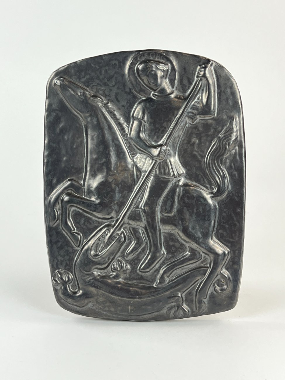 HN1135-religines-skulpturos-ir-paveikslai-1 Keramikinis bareljefas “Šventasis Jurgis ir drakonas” 2,5x19x25,5 cm