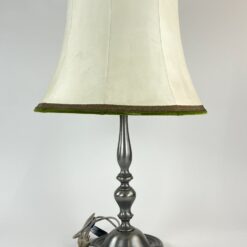 Alavinis stalinis šviestuvas šviesiu eko odos gaubtu 46x46x75 cm