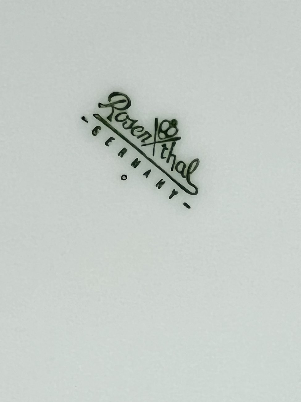 HN1146-rosenthal-6 Porcelianinė “Rosenthal” vaza 10x10x28,5 cm