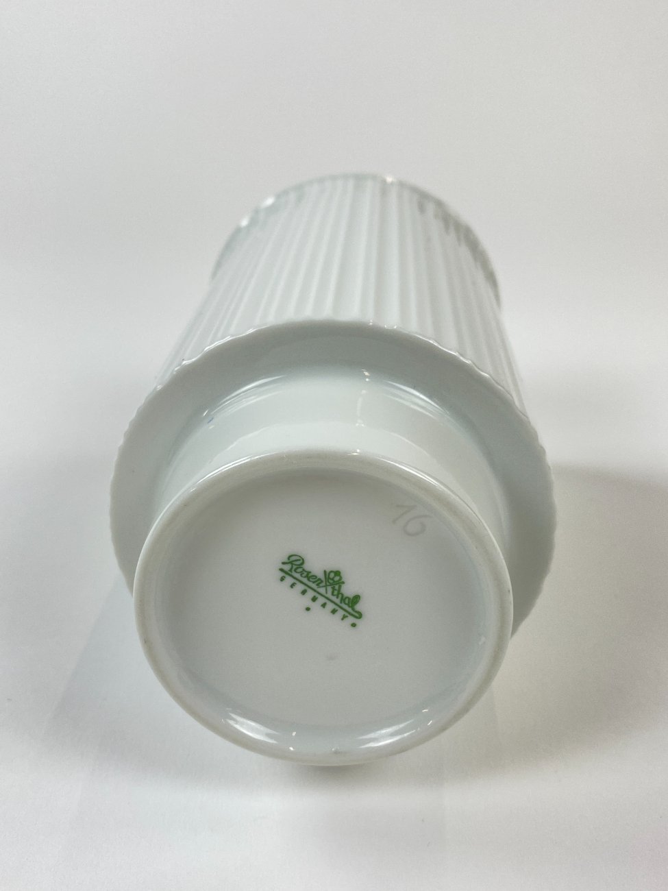 HN1147-rosenthal-6 Porcelianinė “Rosenthal” vaza 9,5×9,5×16 cm