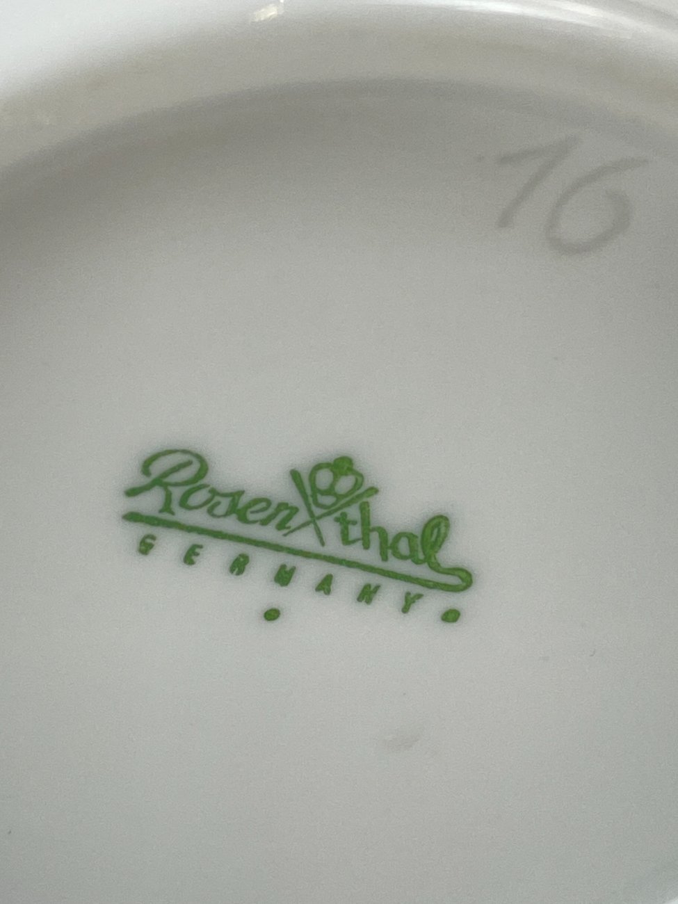 HN1147-rosenthal-7 Porcelianinė “Rosenthal” vaza 9,5×9,5×16 cm