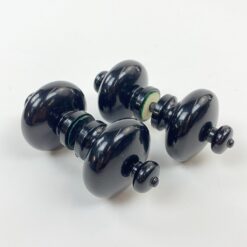 Dvipusė metalinė juodos spalvos durų rankena 11x5x5 cm