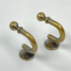 Miniatiūriniai žalvariniai kabliukai 2 vnt. komplektas 3×1,5×3 cm