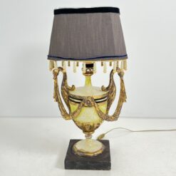 Sendintas itališkas medinis stalinis šviestuvas 23x36x75 cm