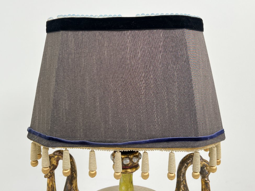 CY0379-staliniai-sviestuvai-7 Sendintas itališkas medinis stalinis šviestuvas 23x36x75 cm