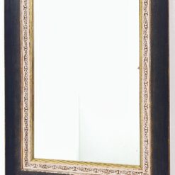 Siauras stačiakampis veidrodis sendintame mediniame rėme 5x46x145 cm