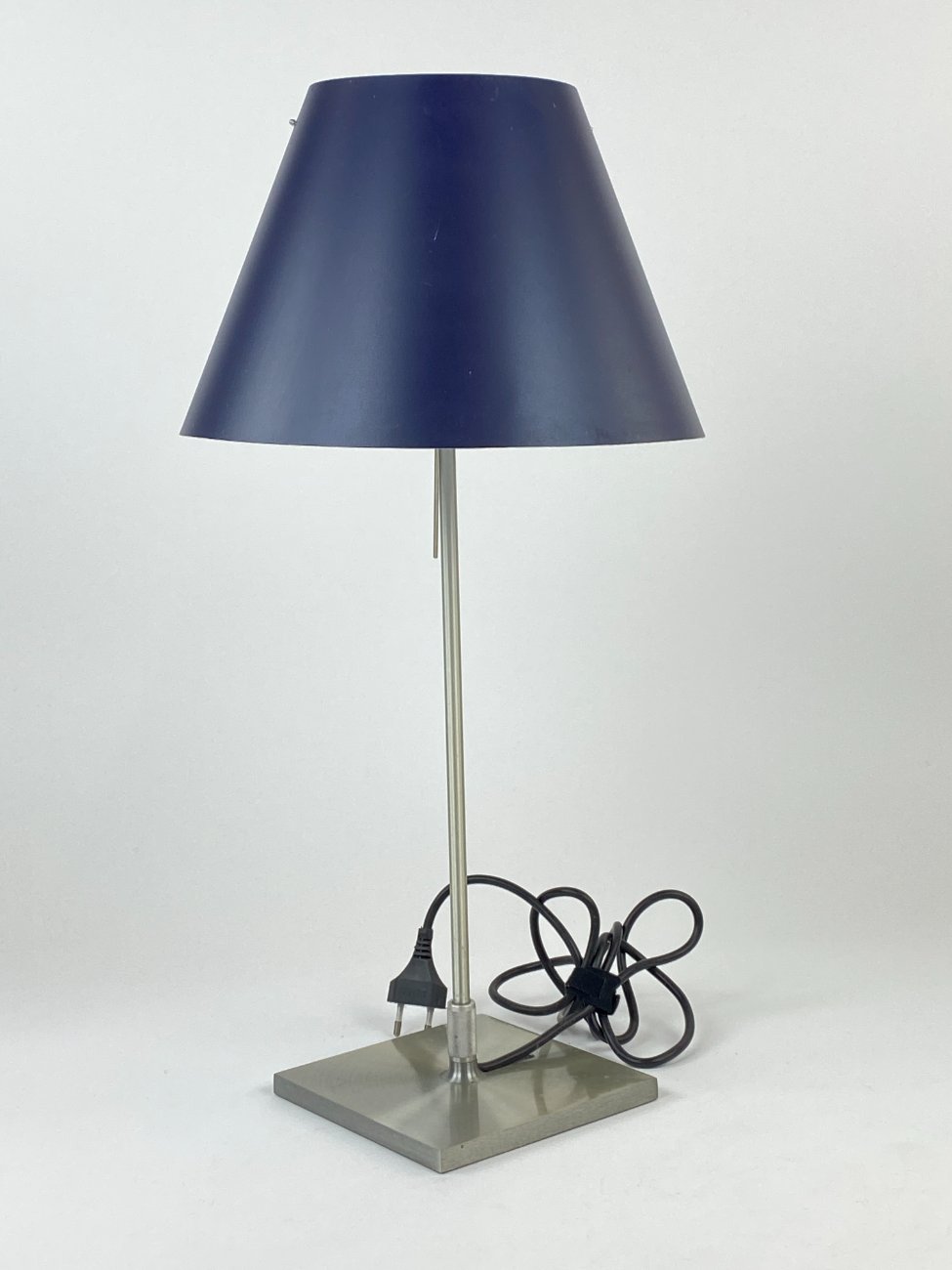 DM0197-staliniai-sviestuvai-1 Itališkas Luceplan Costanza stalinis šviestuvas 25x27x52 cm