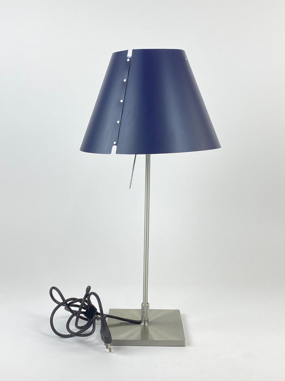 DM0197-staliniai-sviestuvai-3 Itališkas Luceplan Costanza stalinis šviestuvas 25x27x52 cm