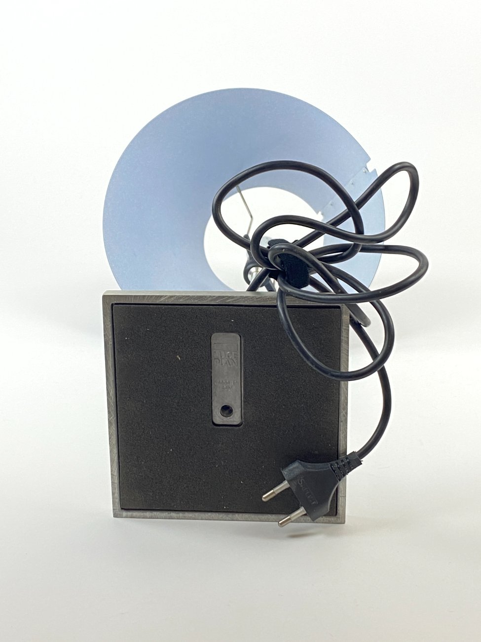 DM0197-staliniai-sviestuvai-6 Itališkas Luceplan Costanza stalinis šviestuvas 25x27x52 cm