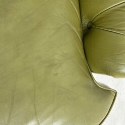 Žalios odos, chesterfield stiliaus fotelis 85x80x92 cm, 45 cm