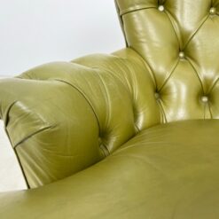 Žalios odos, chesterfield stiliaus fotelis 85x80x92 cm, 45 cm