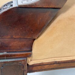 Raudonmedžio rėmo drožinėtas krėslas ant ratukų 83x67x103 cm, 42 cm