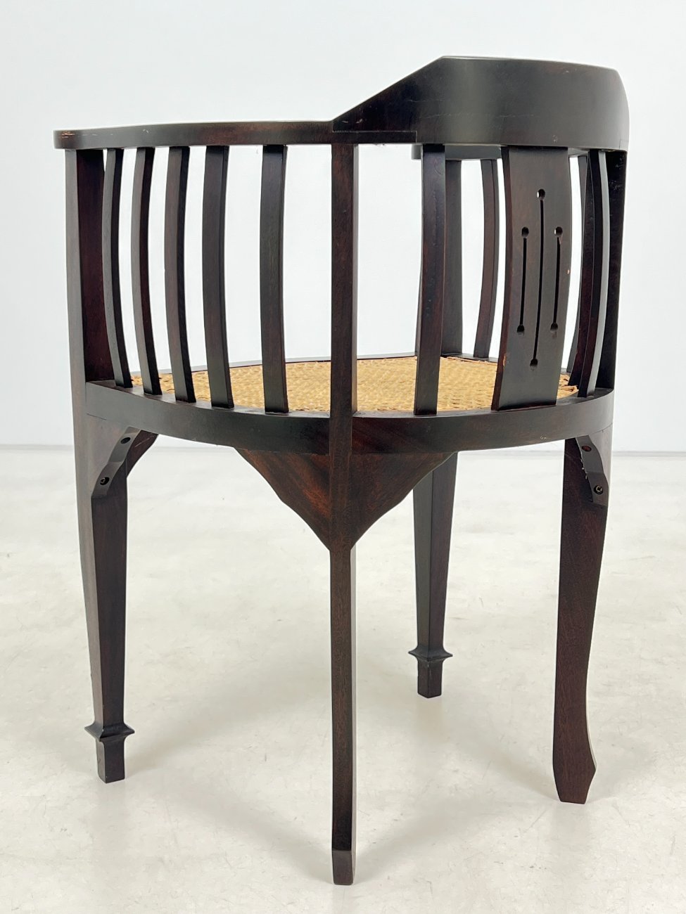 DN0269-valgomojo-kreslai-9 Raudonmedžio krėsliukas su ratanu 49x54x76 cm, 46 cm