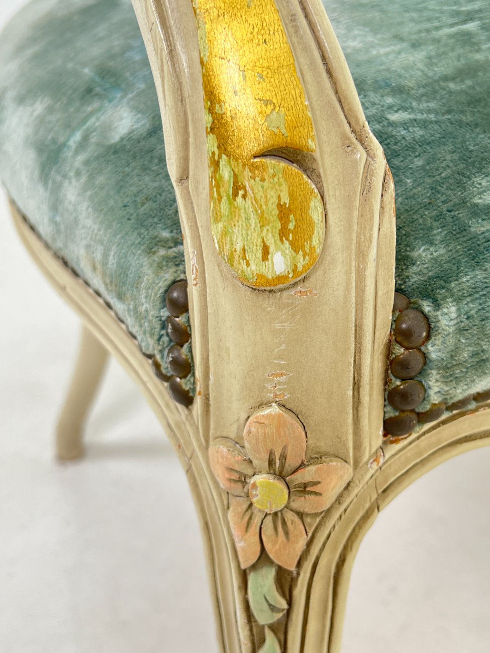 DN0279-valgomojo-kreslai-14 Krėsliukas su gobelenu 62x61x87 cm, 46 cm