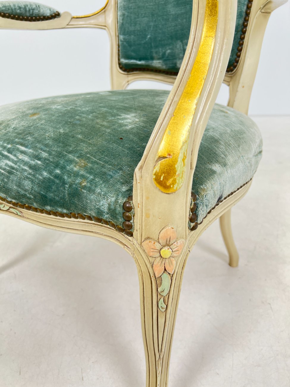 DN0279-valgomojo-kreslai-15 Krėsliukas su gobelenu 62x61x87 cm, 46 cm