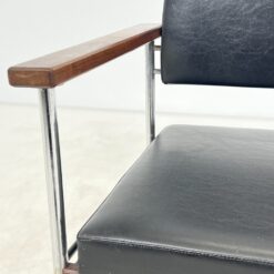 Vintažinis metalinio rėmo krėslas su eko oda 47x57x74 cm, 46 cm