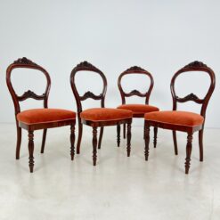 Raudonmedžio kėdės 4 vnt. Komplektas 56x50x96 cm, 48 cm