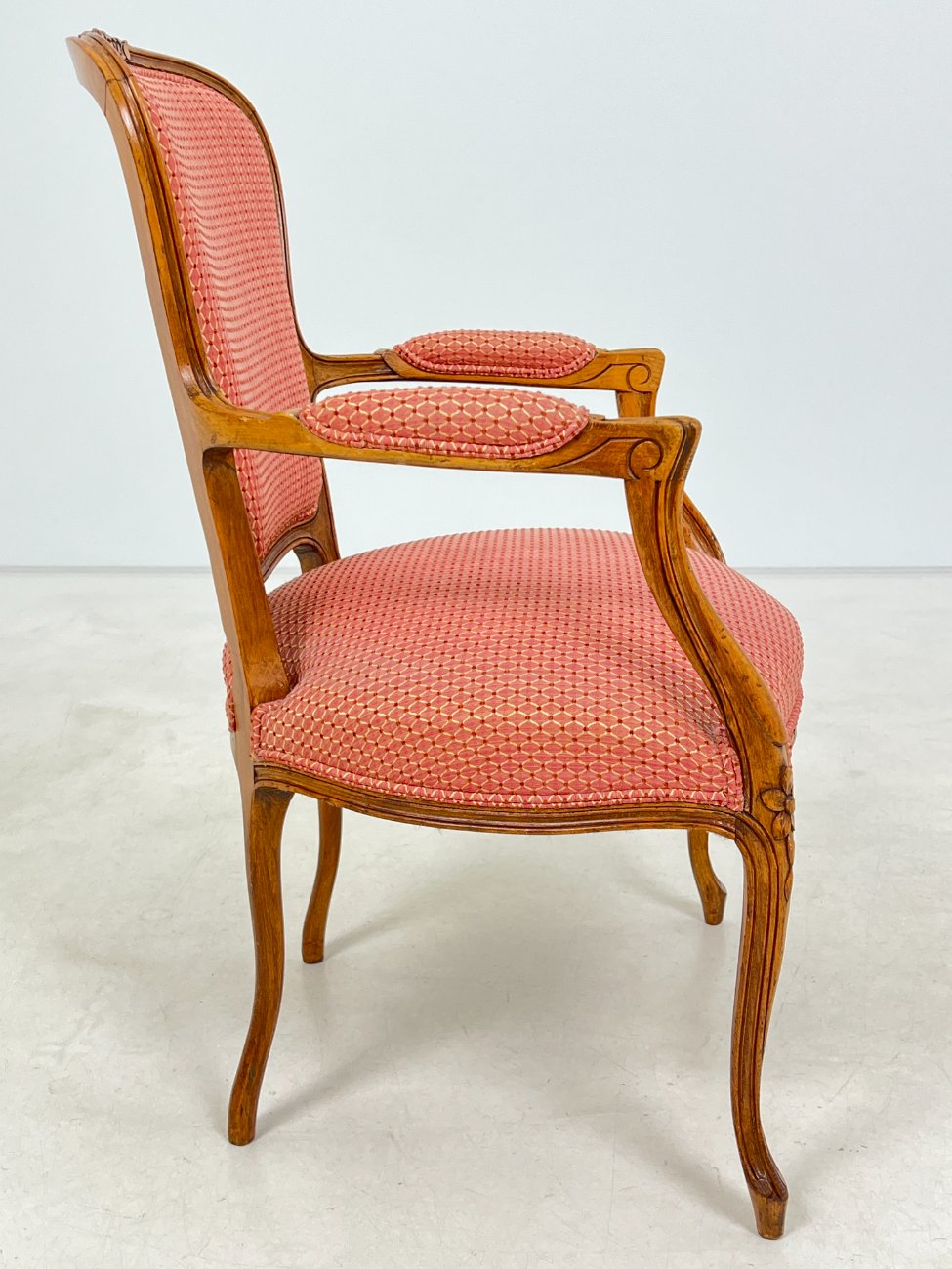 DN0293-valgomojo-kreslai-3 Rieštumedžio krėslas su gobelenu 60x60x88 cm, 46 cm