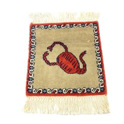 Vilnonis rankų darbo kilimėlis su skorpiono atvaizdu 45x31,5x0,9 cm