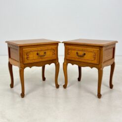 Ąžuolinės spintelės prie lovos 2 vnt. Kompletas 38x49x55 cm