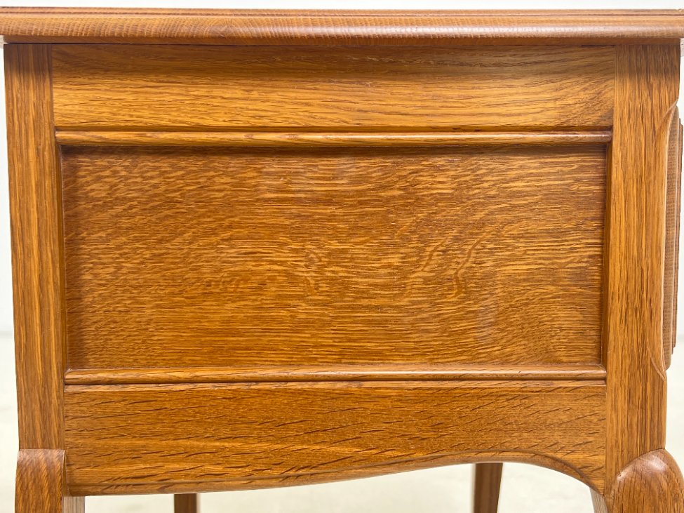 DN0338-spinteles-13 Ąžuolinės spintelės prie lovos 2 vnt. Kompletas 38x49x55 cm