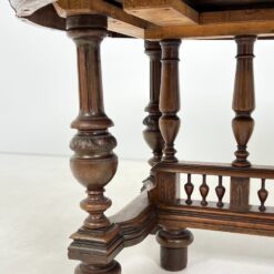 Ąžuolinis valgomojo stalas 124x139x78 cm