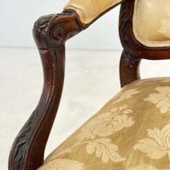 Barokinio stiliaus ąžuolo krėslas su šviesiu gobelenu 57x65x95,5 cm, 48 cm