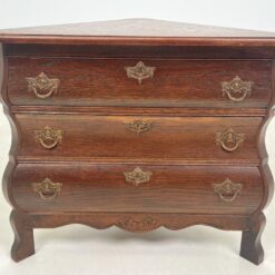 Ąžuolinė kampinė trijų stalčių komoda 41x79x65,5 cm