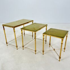 Žalvario lizdiniai staliukai su onikso imitacija 3 vnt. kompl. 31x60x46 cm