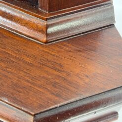 Kampinis raudonmedžio bufetas 40x65x182 cm