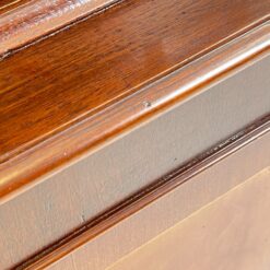 Kampinis raudonmedžio bufetas 40x65x182 cm