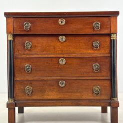 Biedermeier stiliaus ąžuolinė keturių stalčių komoda 51,5×95,5×95 cm