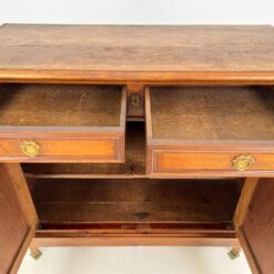 Riešutmedžio dviejų stalčių ir dviejų durų komoda 52,5×122,5×108,5 cm